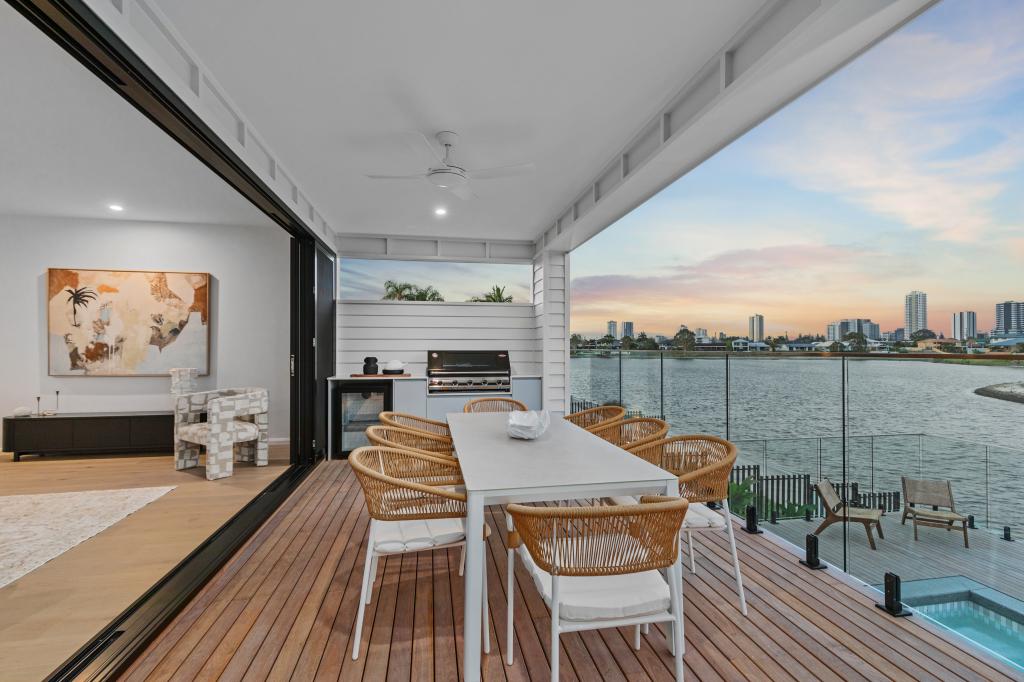 246 Acanthus Ave, Burleigh Waters, QLD 4220