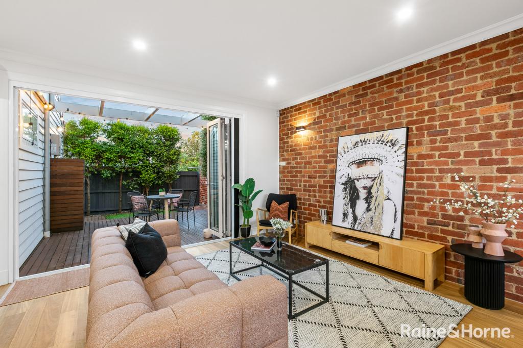 238 Douglas Pde, Newport, VIC 3015