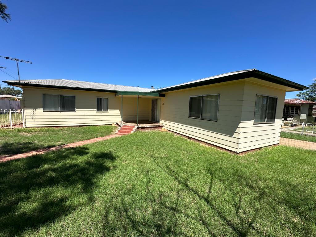 26 Deverell St, Charleville, QLD 4470