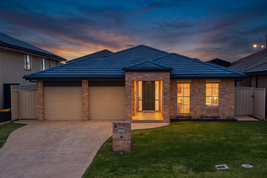8 Wauchope Rd, Carnes Hill, NSW 2171