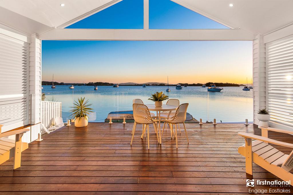 19 Marks Pde, Marks Point, NSW 2280