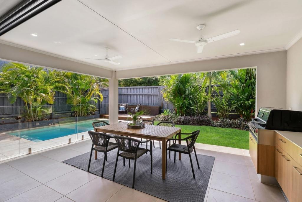 24 Halifax Dr, Redlynch, QLD 4870