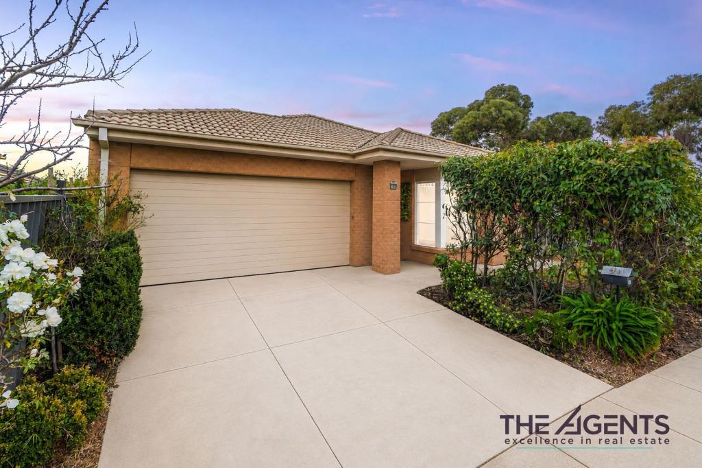 15 MAYFIELD AVE, TRUGANINA, VIC 3029