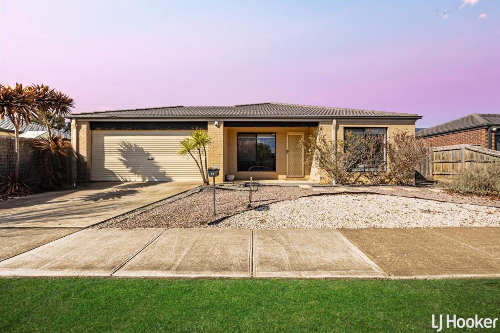 11 STOCKWELL ST, MELTON SOUTH, VIC 3338