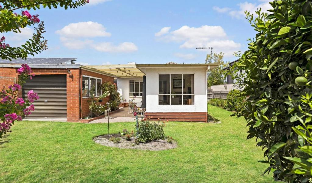17 Liberator St, Ashburton, VIC 3147