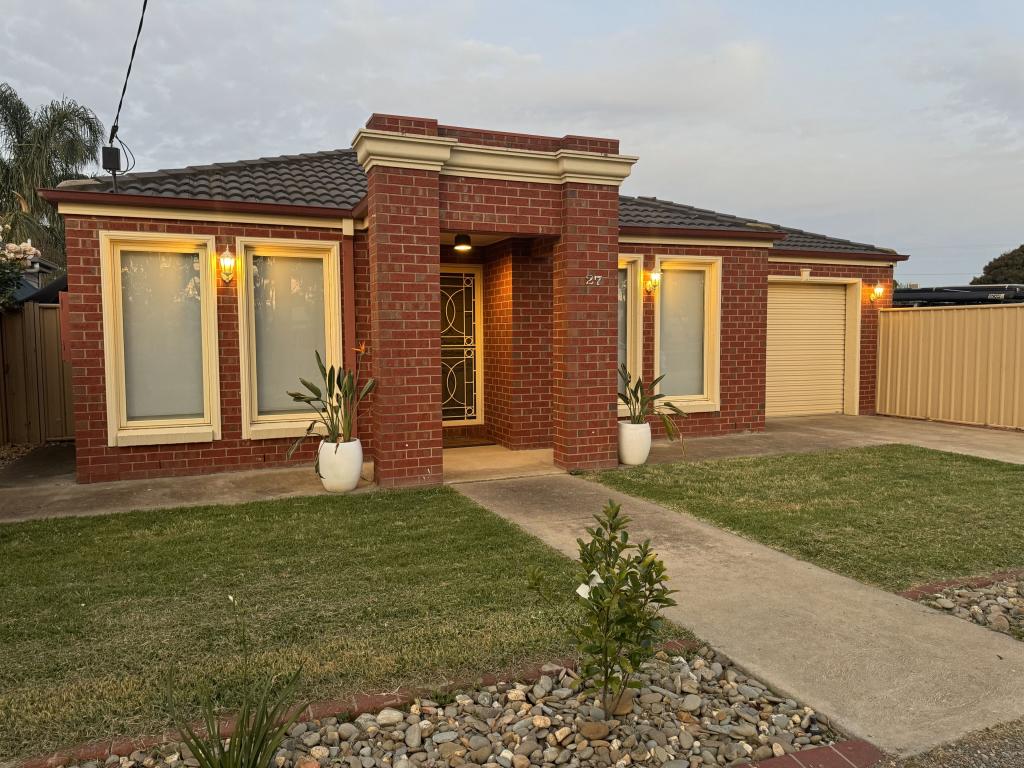 27 Murray Valley Hwy, Cobram, VIC 3644