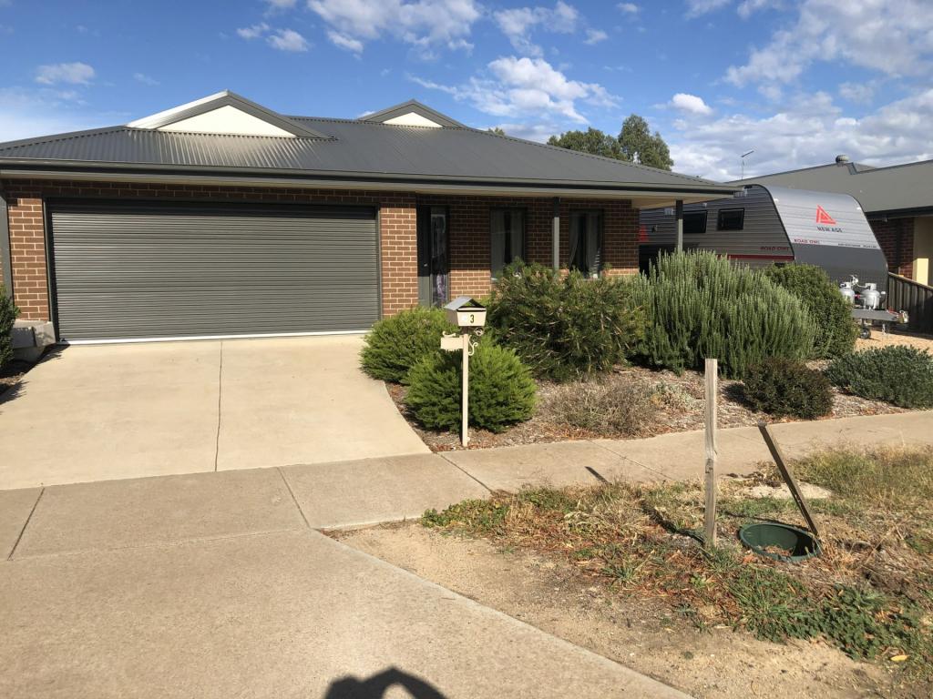 3 Rosie Dr, Broadford, VIC 3658