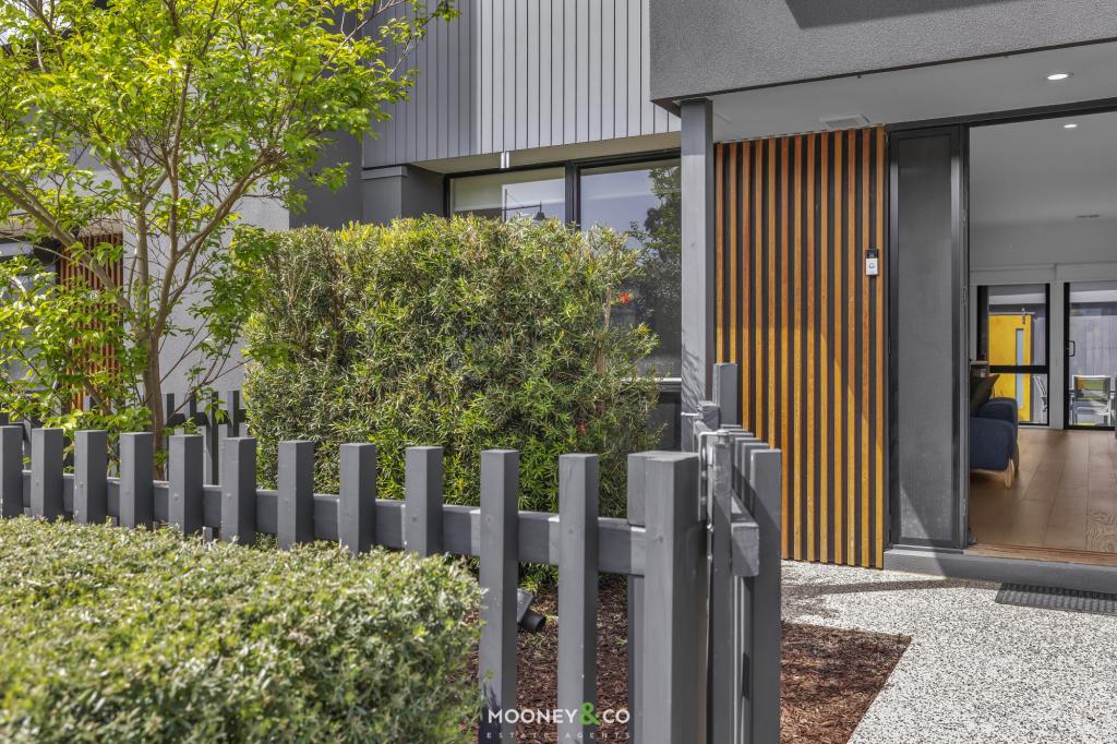 96 Hayton Park Bvd, Cranbourne West, VIC 3977