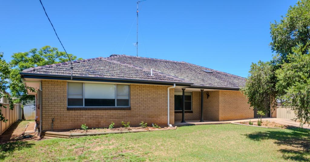 18 Thurlagoona Ave, Narrabri, NSW 2390