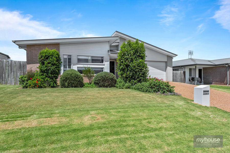 72 Sanctuary Dr, Cranley, QLD 4350