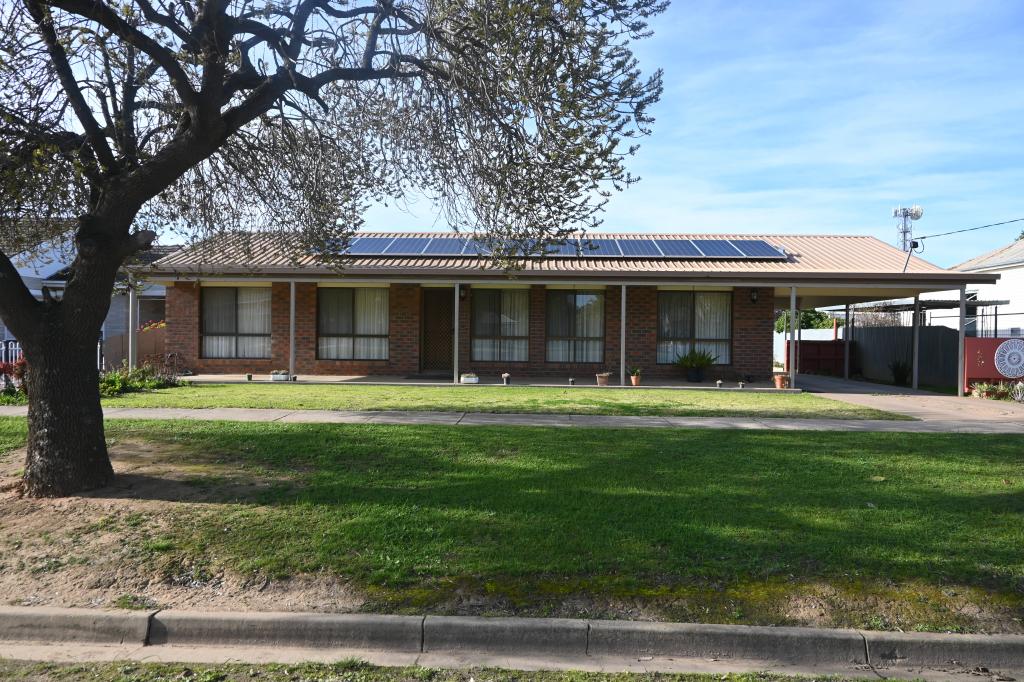 3 Halliday St, Charlton, VIC 3525