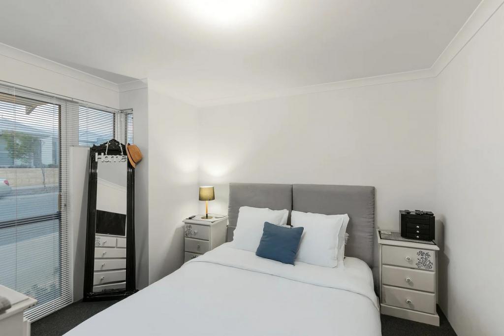 19 Barney Rd, Alkimos, WA 6038