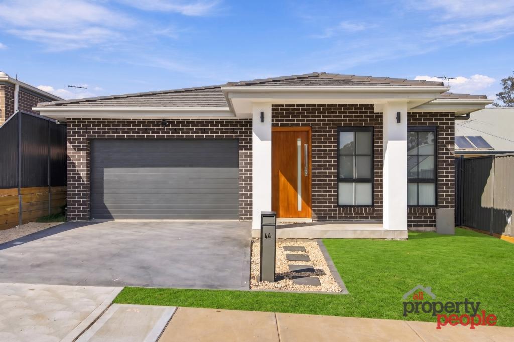 44 SWAMPHEN ST, AUSTRAL, NSW 2179