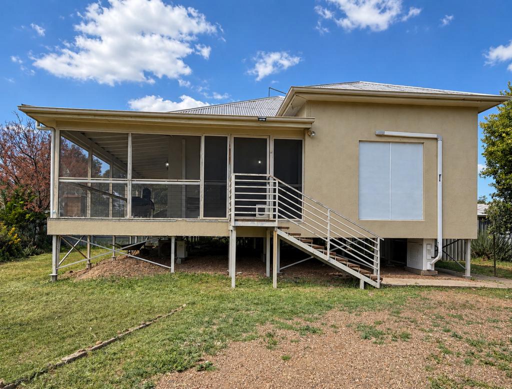 284 WARIALDA ST, MOREE, NSW 2400