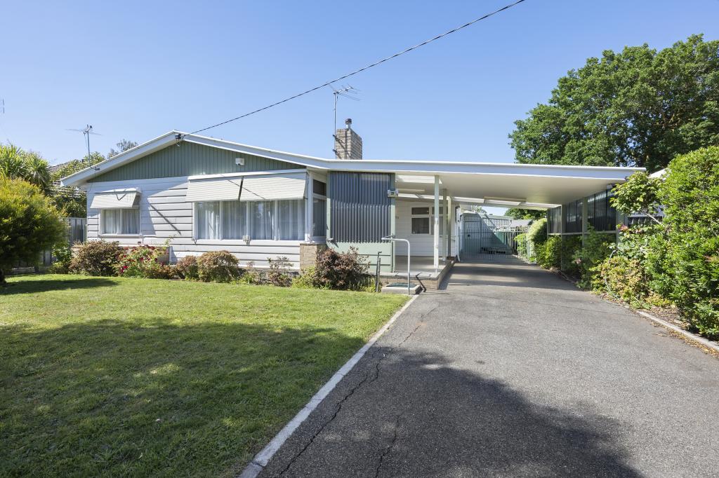 29 Lawrence St, Alfredton, VIC 3350