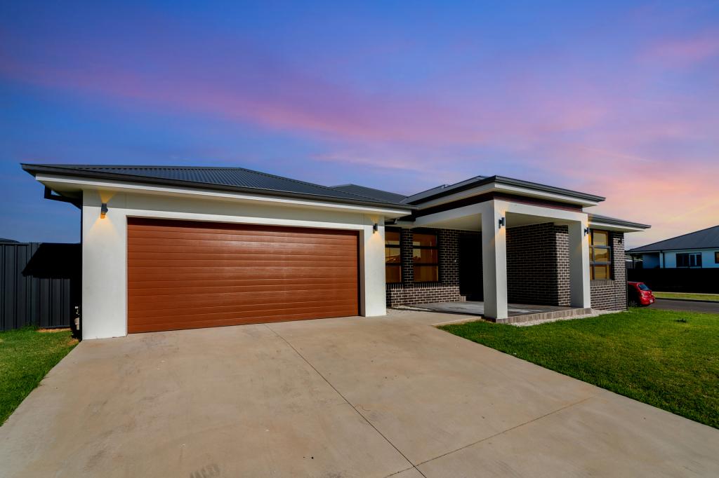 11 Sweetheart Dr, Orange, NSW 2800