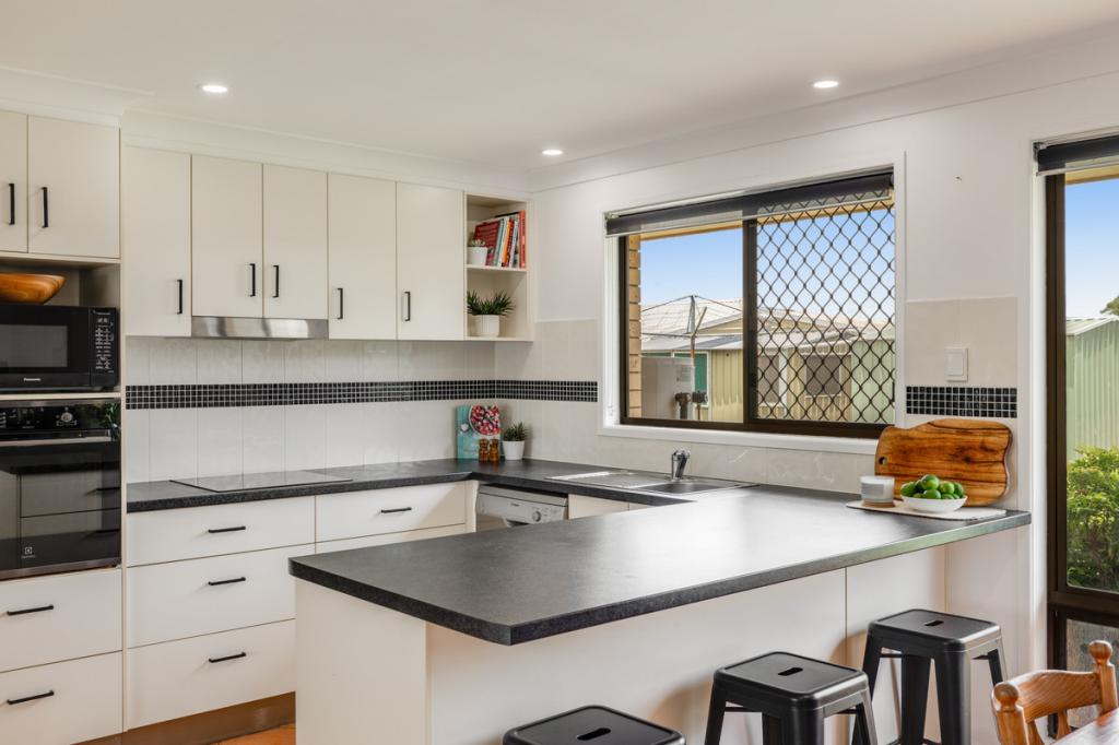 36 Charnley St, Kearneys Spring, QLD 4350