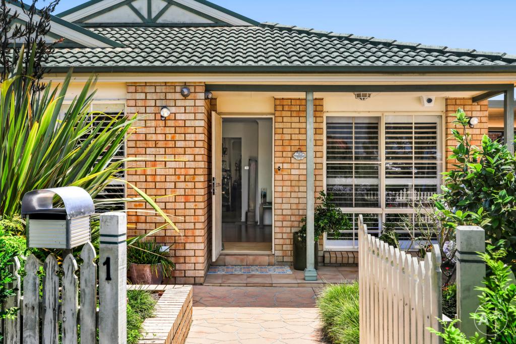 1 Hastings Ave, Chifley, NSW 2036