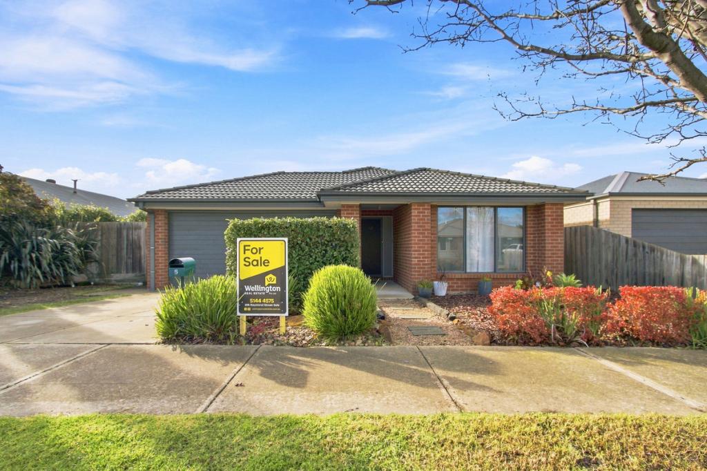 5 BILLABONG AVE, SALE, VIC 3850