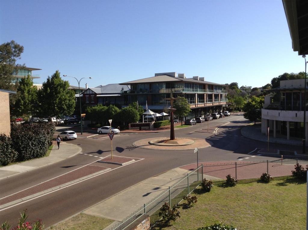 17/25 The Avenue, Crawley, WA 6009