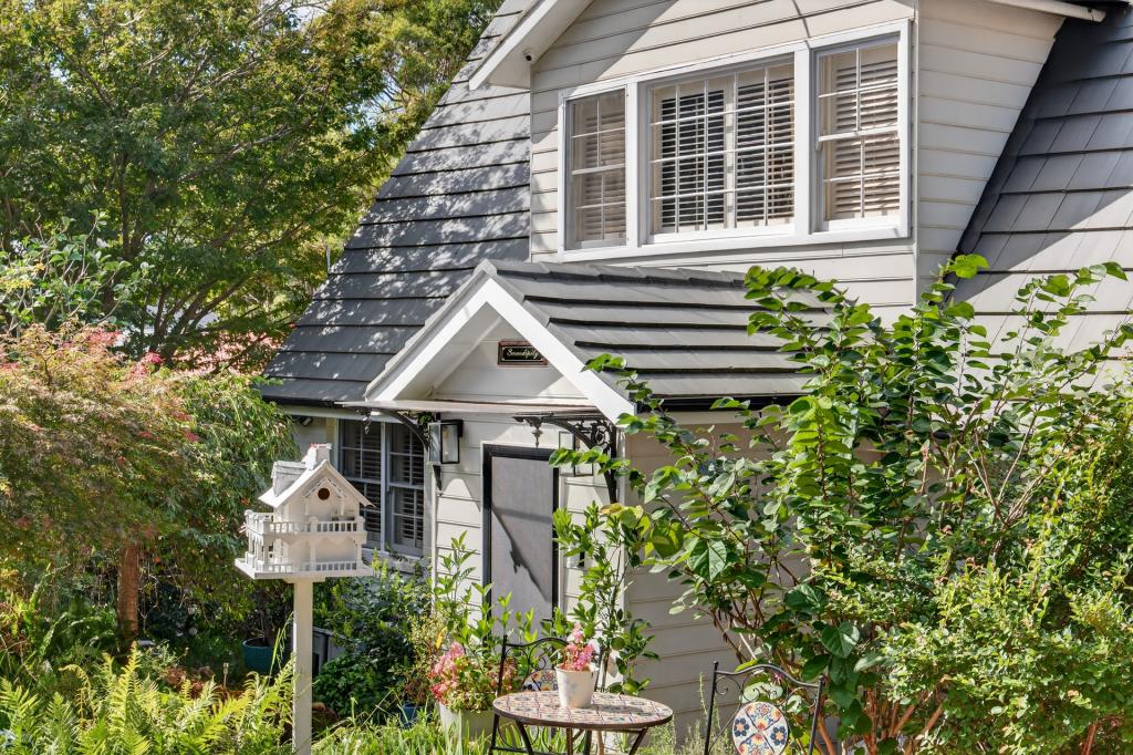 17 Leslie St, Winmalee, NSW 2777