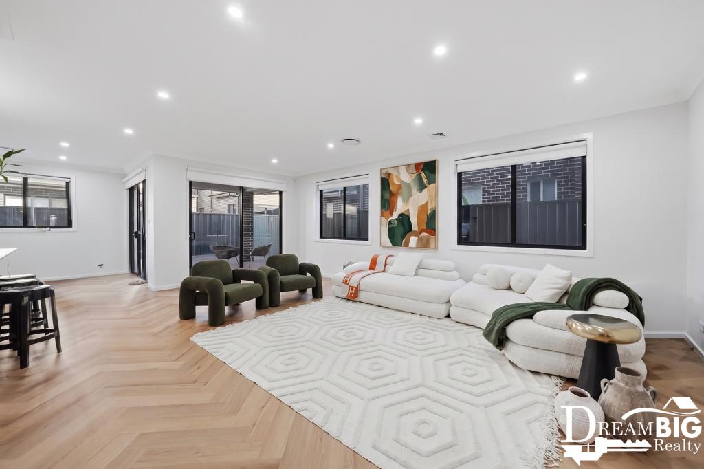 24 FAREWELL WAY, MARSDEN PARK, NSW 2765