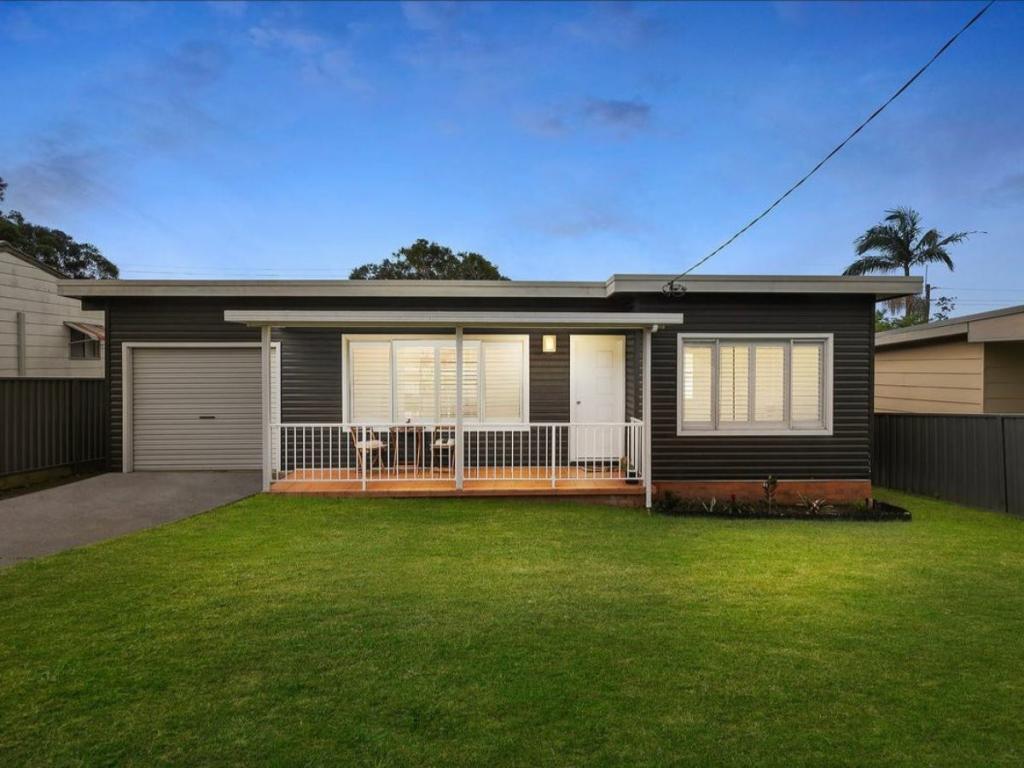 11 Mackay Dr, Tumbi Umbi, NSW 2261