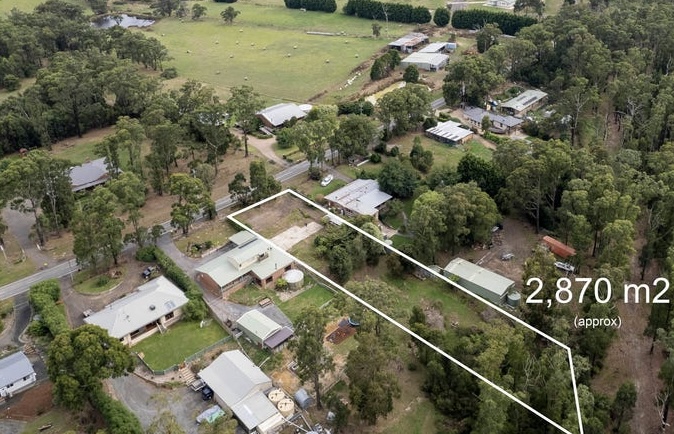 299 National Park Rd, Kinglake West, VIC 3757