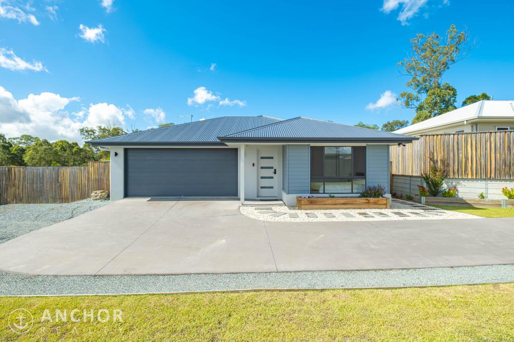 4 Agapanthus Pl, Southside, QLD 4570