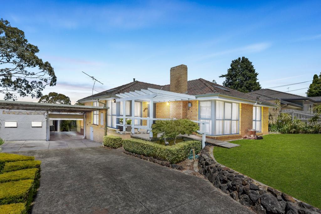 30 Russell Cres, Mount Waverley, VIC 3149