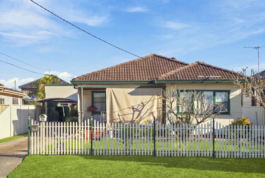 16 Brown St, Smithfield, NSW 2164