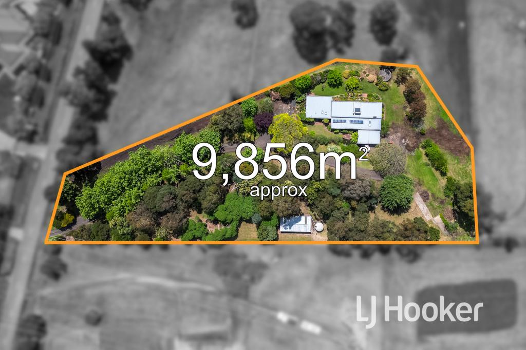 82 Beaumont Rd, Berwick, VIC 3806