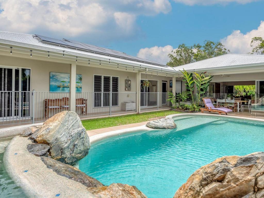 8 Lou Prince Dr, Bonnie Doon, QLD 4873