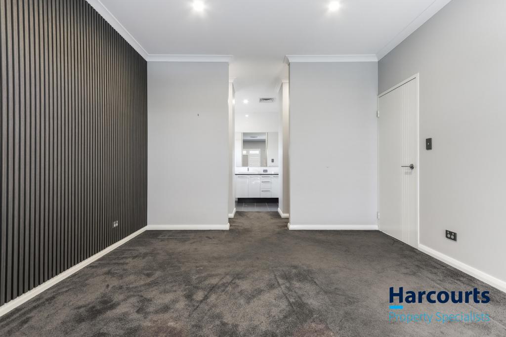 4a Bischoff Rd, Hammond Park, WA 6164