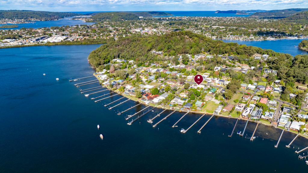 2 Bassan St, Woy Woy Bay, NSW 2256