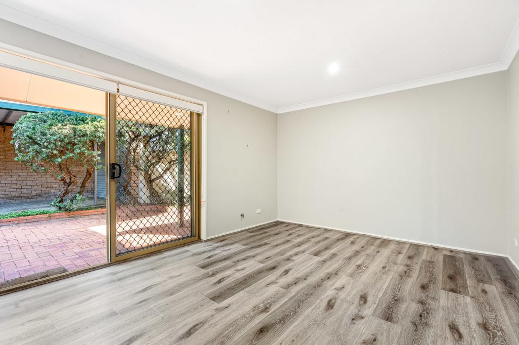 2/7 Waratah Rd, Engadine, NSW 2233