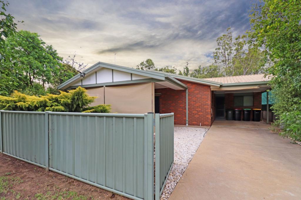 1/325 Poictiers St, Deniliquin, NSW 2710