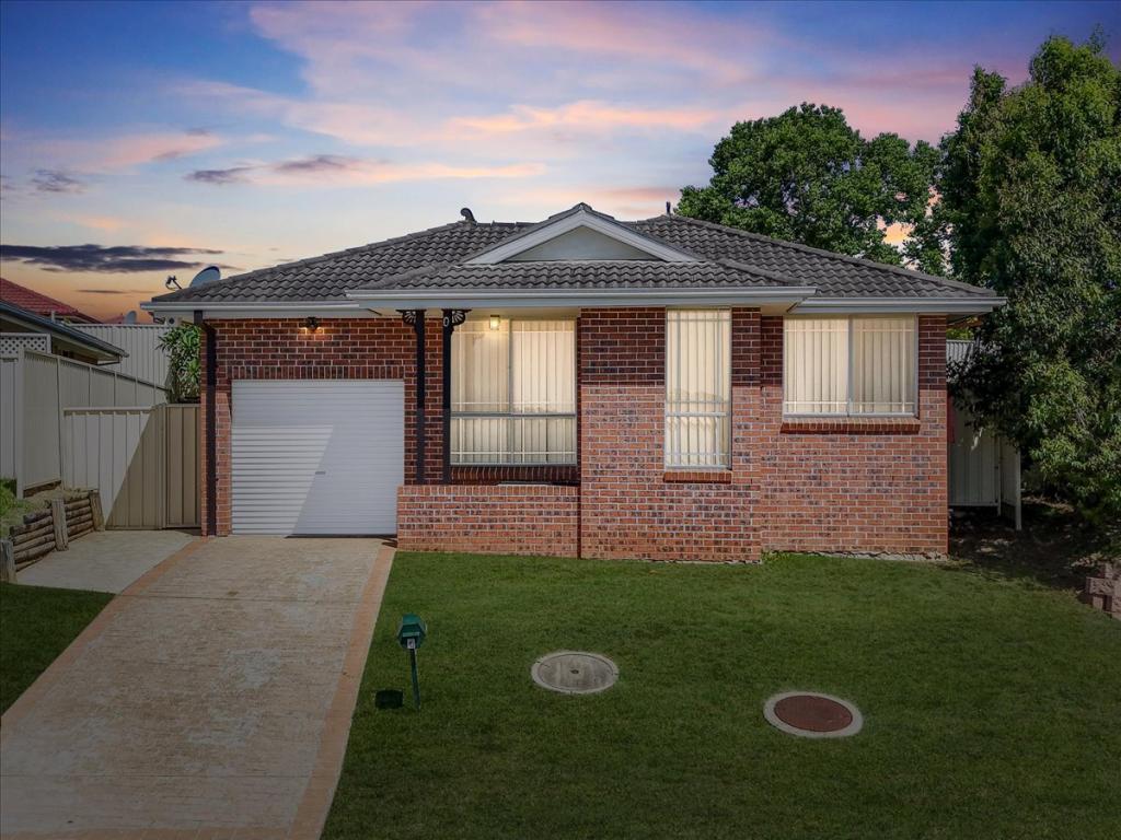 4 Topper Pl, Englorie Park, NSW 2560