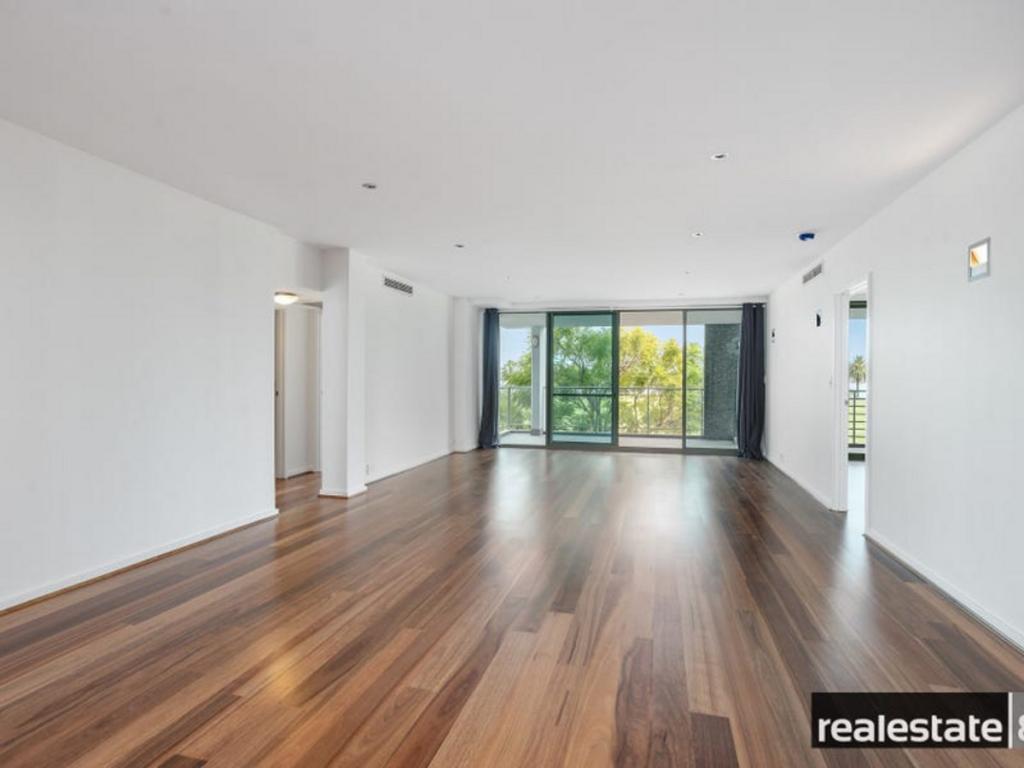 2/132 Terrace Rd, Perth, WA 6000