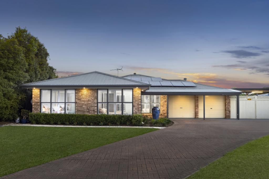 4 Welle Cl, St Clair, NSW 2759