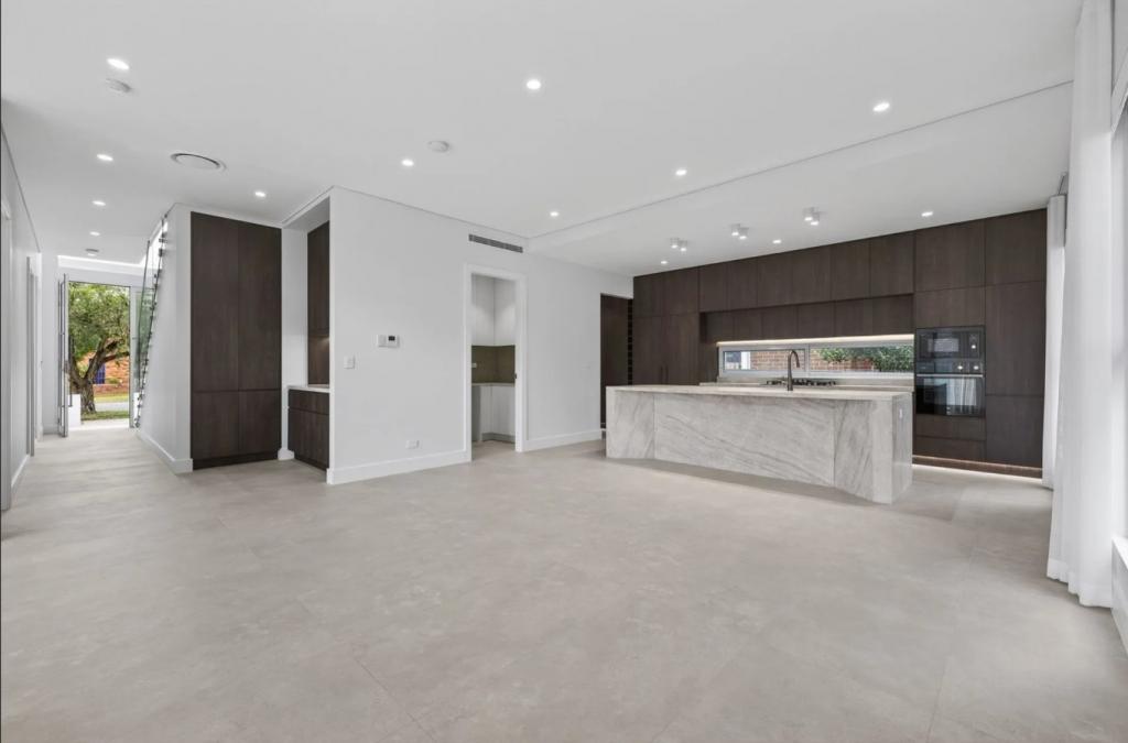 33 Collins St, Belmore, NSW 2192