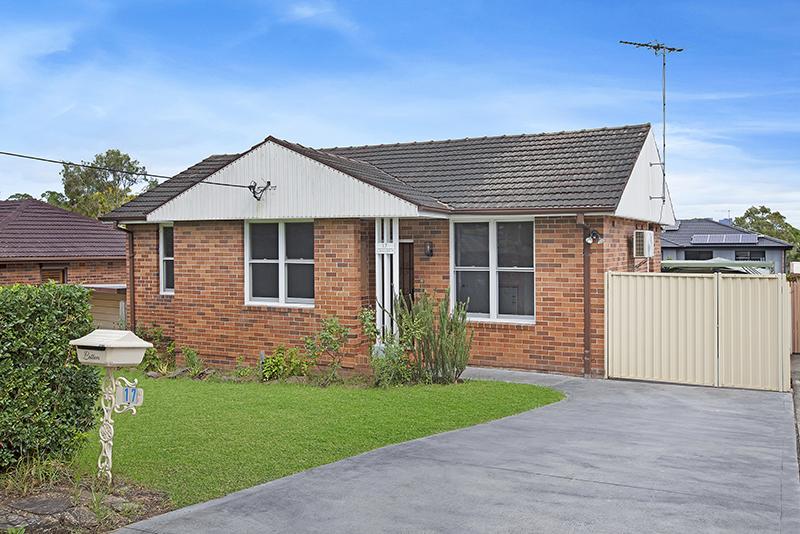 17 Alexander St, Dundas Valley, NSW 2117