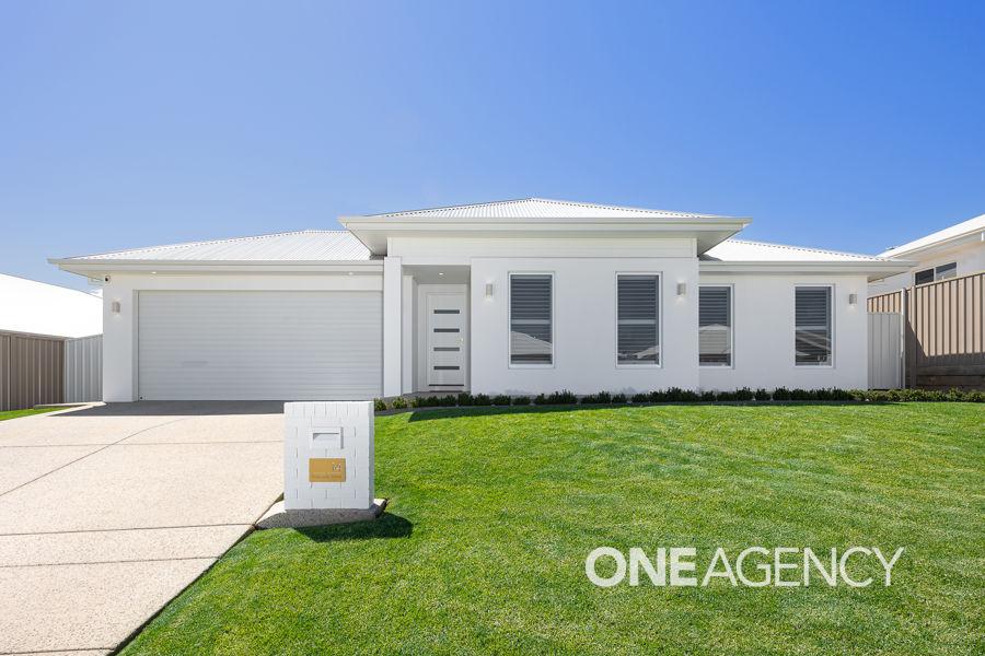 14 Valencia Dr, Gobbagombalin, NSW 2650