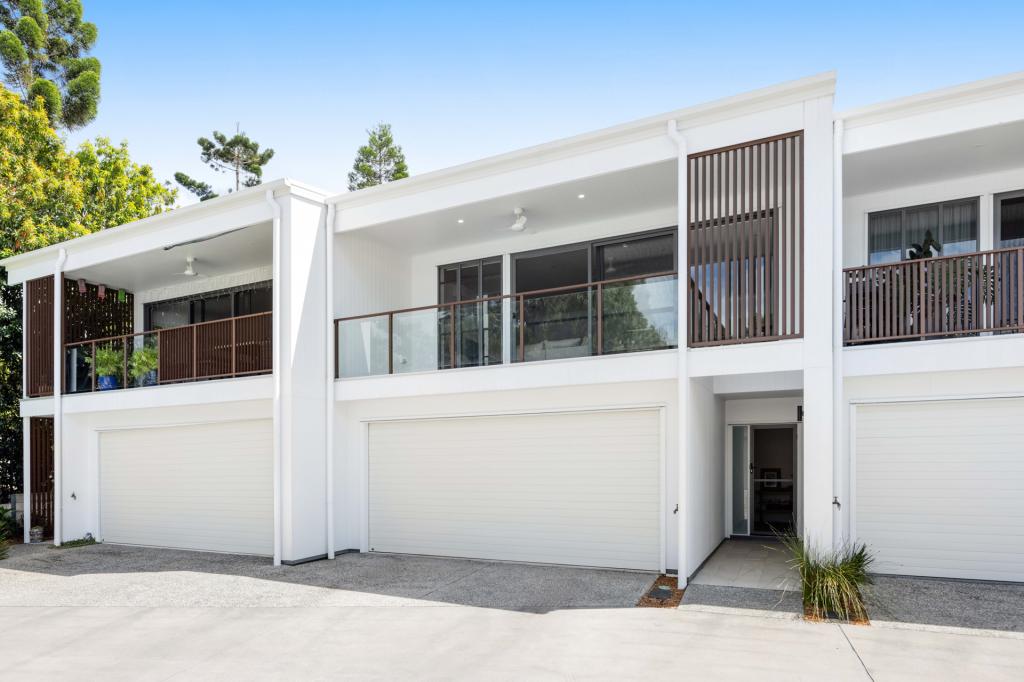 2/1 Vantage Dr, Yaroomba, QLD 4573