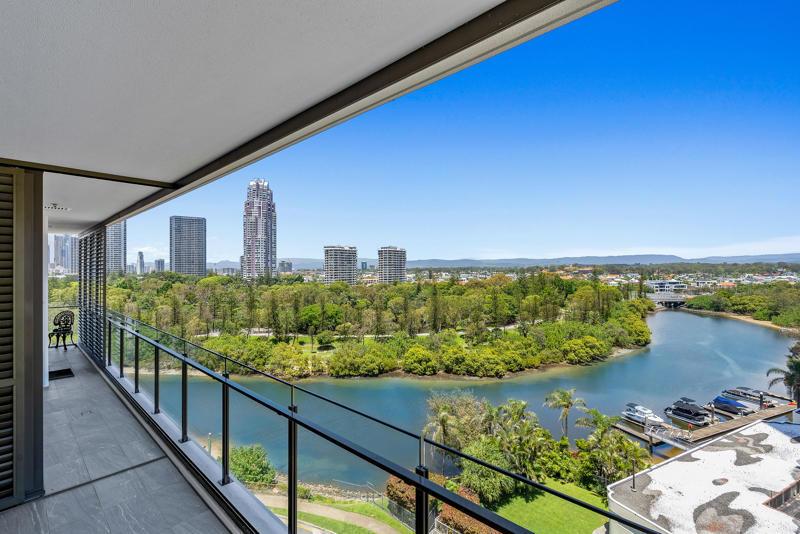 802/5 Pacific St, Main Beach, QLD 4217