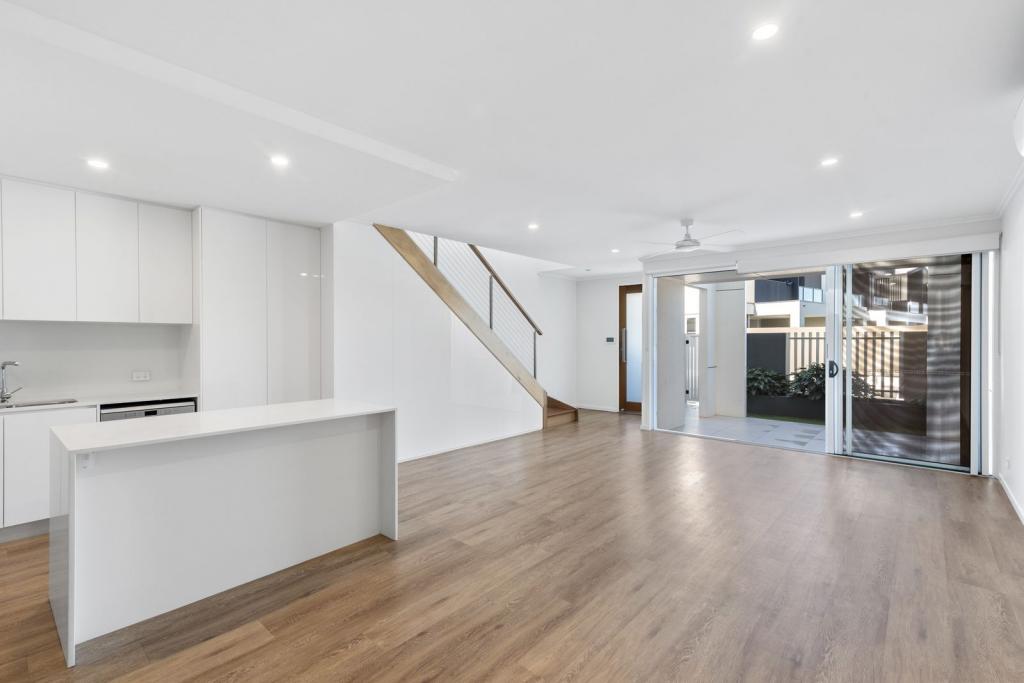 256/2 Bella Ave, Robina, QLD 4226