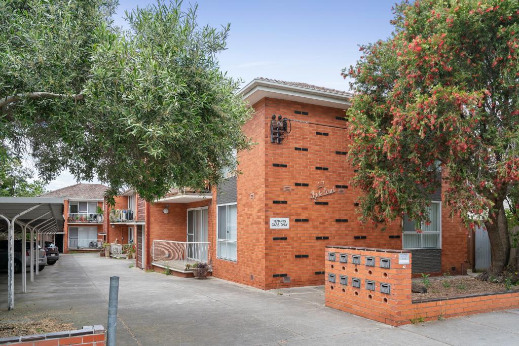 2/57 Hyde St, Footscray, VIC 3011