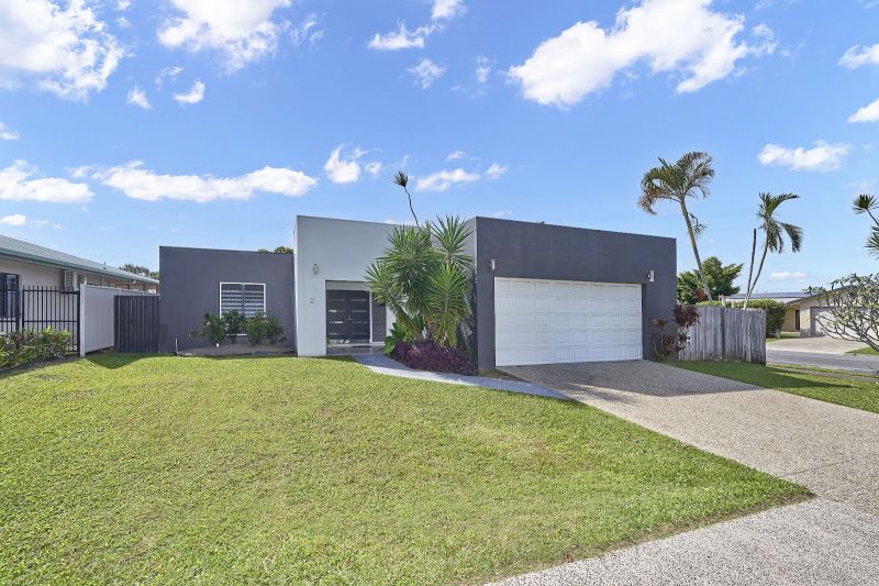2 Bassett St, Kanimbla, QLD 4870