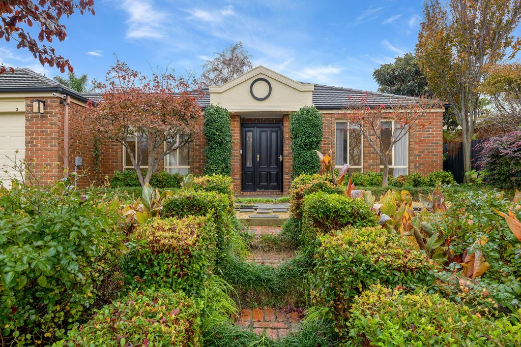 3 Balmoral Ct, Frankston South, VIC 3199