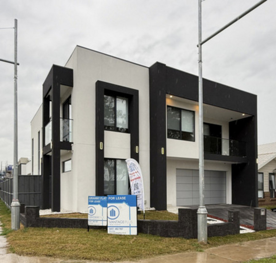 18 Leland St, Oran Park, NSW 2570